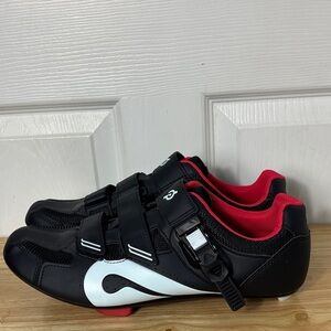 PELOTON Shoes size 45 size men’s size 11 black and red exercise shoes